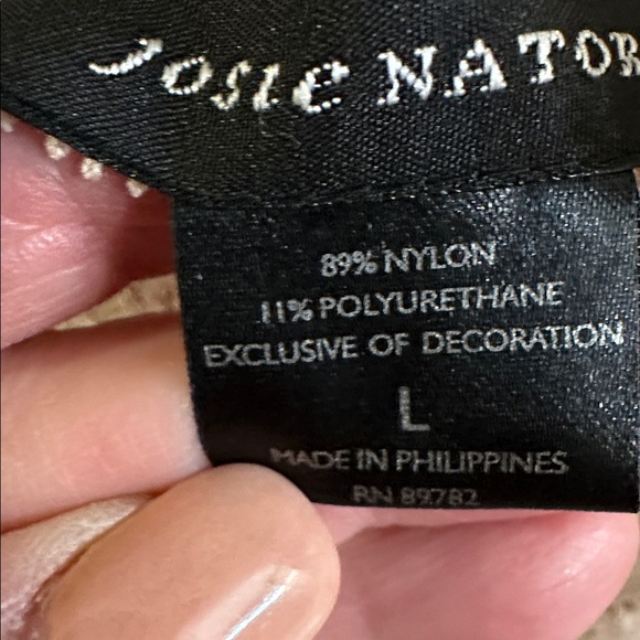 Josie Natori Lace Women’s Top - Large - Picture 8 of 8